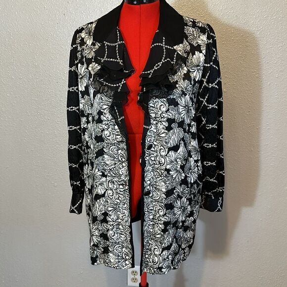 Diane Freis women’s silk floral two button blouse. No size tag - Picture 7 of 9